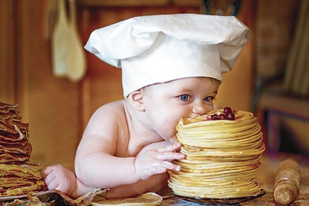 Wenn ich es am Wochenende zum Frühstück zubereite, eilt meine Familie buchstäblich zum Tisch. Es ist einfach ein fantastisches Gericht für Pfannkuchen.